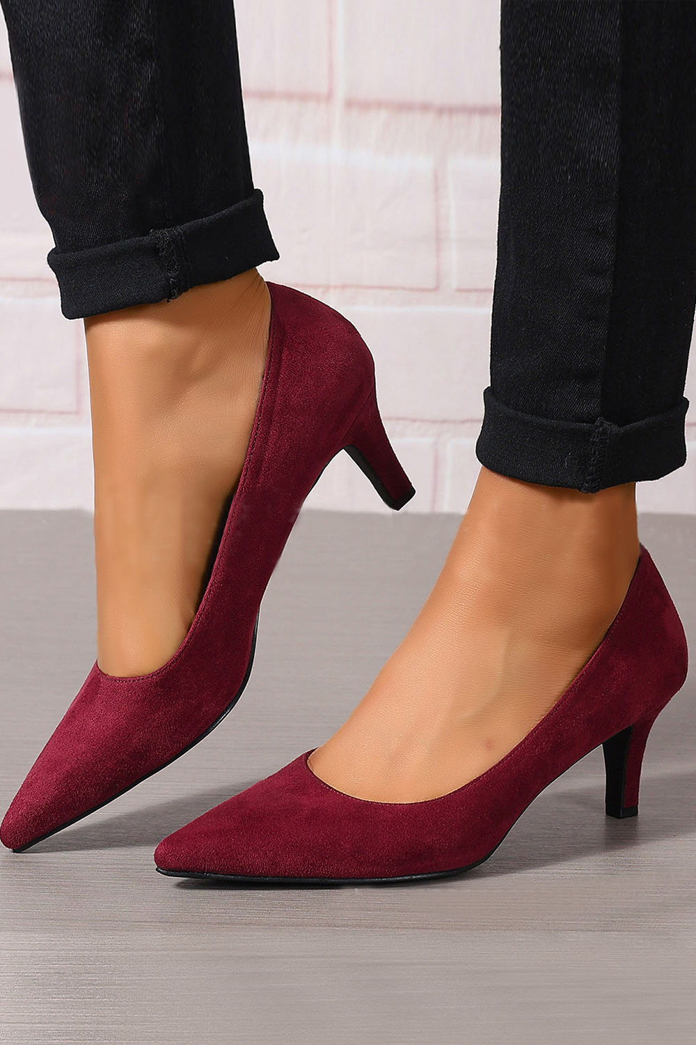 Casual Solid Color Pointed Toe Fine Heel Pumps